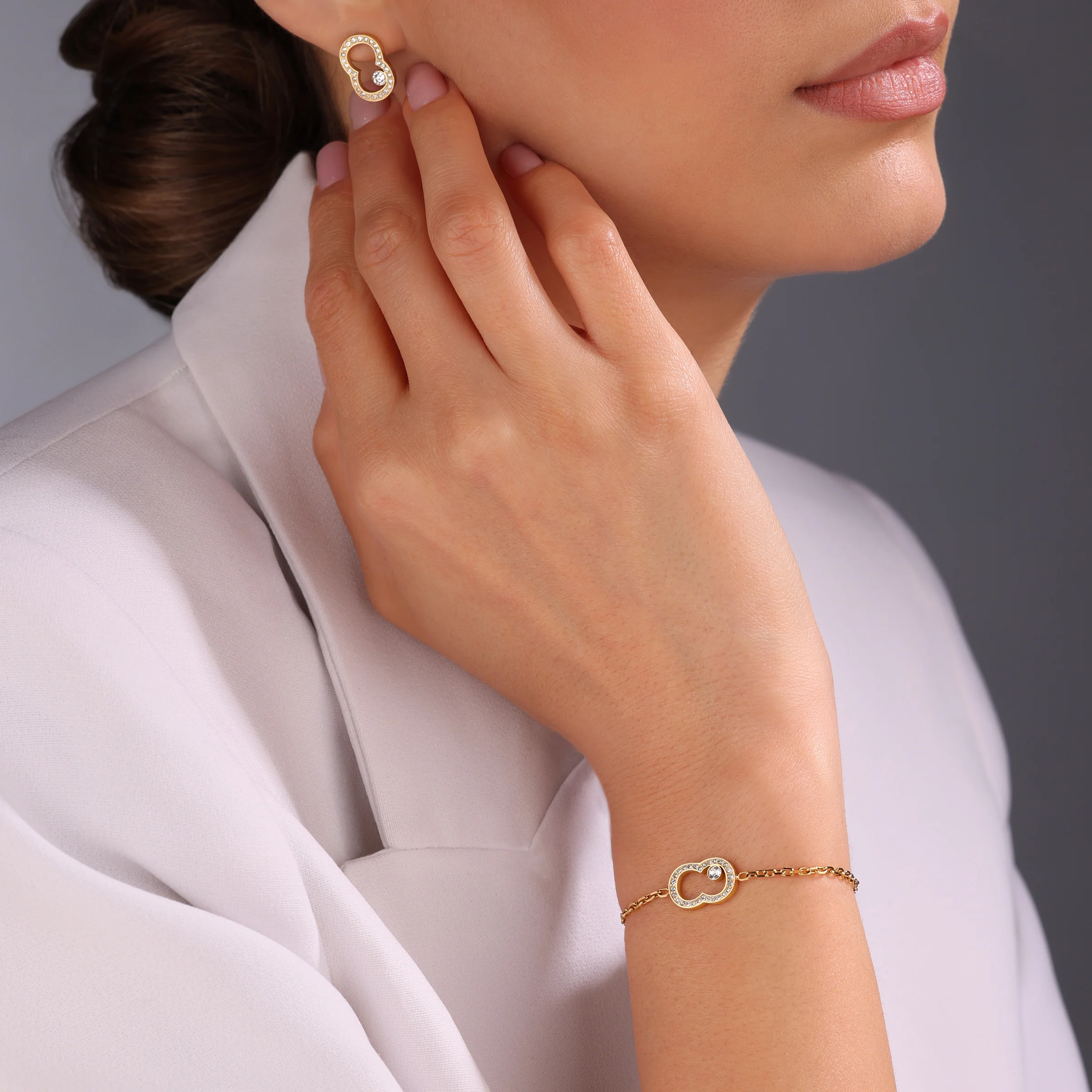 BIANCA GP CRYSTALS C LOGO EARRINGS - Image 4