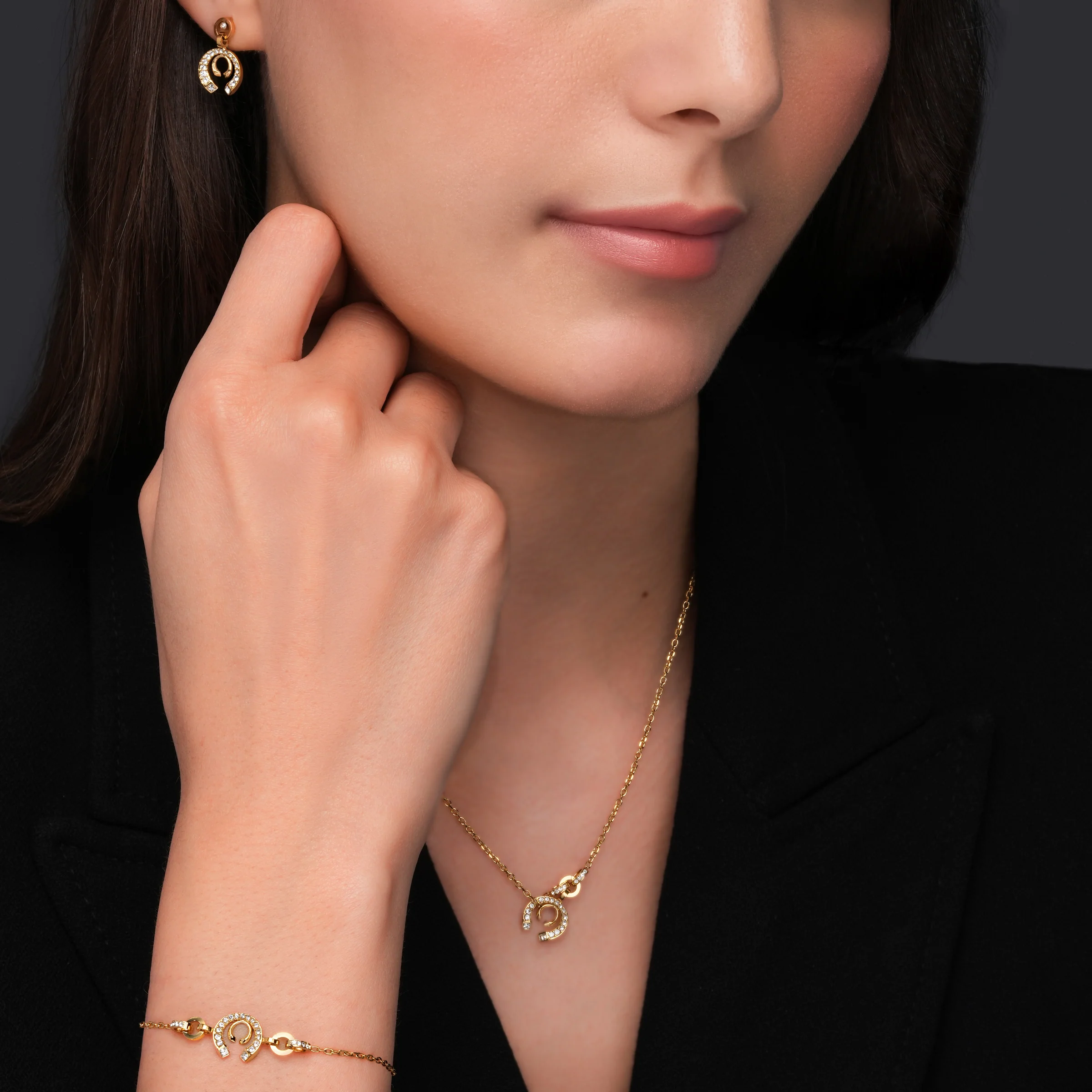 Cerruti Amalia Double C Gold Plated Bracelet - Image 4