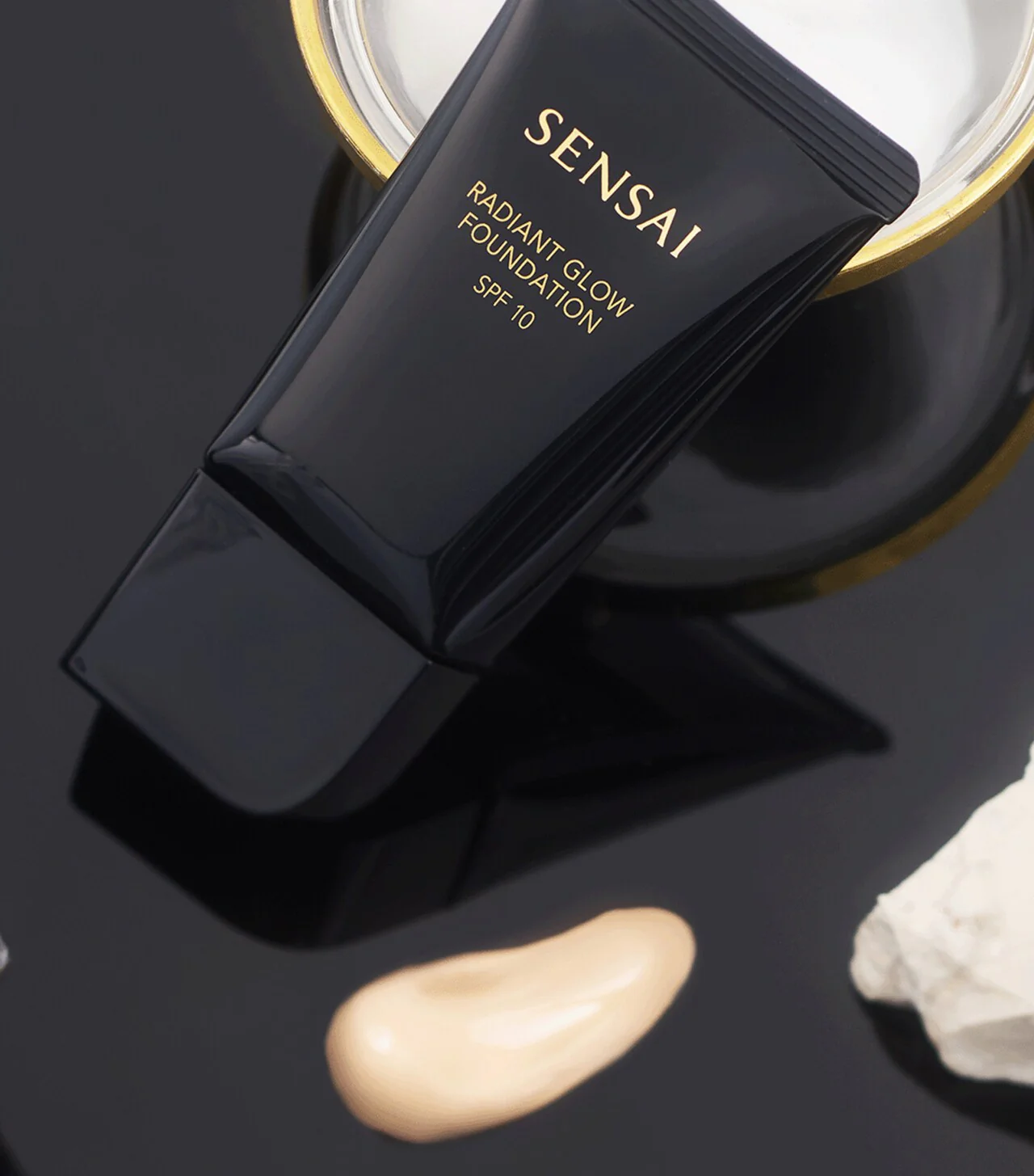 Sensai Radiant Glow Foundation Rg203 - Image 2