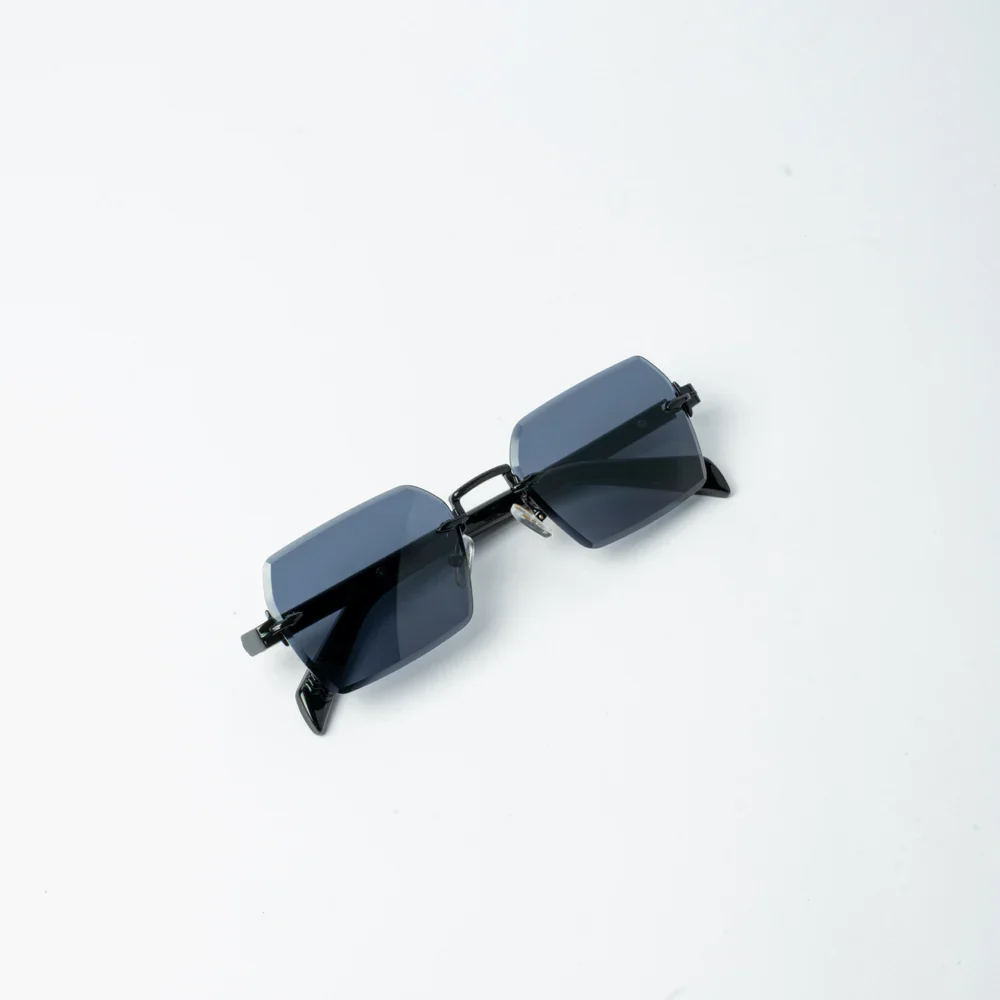 VAYO Edge Square Sunglass Black - Image 3