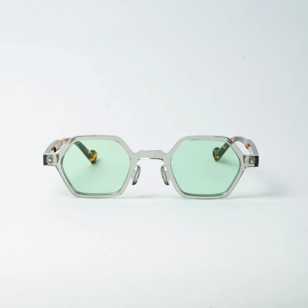 VAYO Edge Where Shape Meets Style Sunglass Green - Image 3