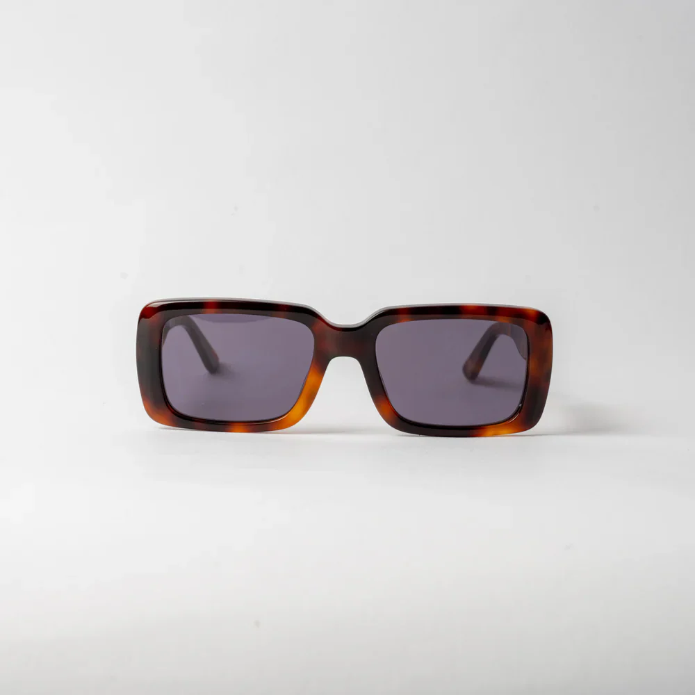 VAYO Women's Tortoise Shell Rectangular Sunglass Black - Image 3